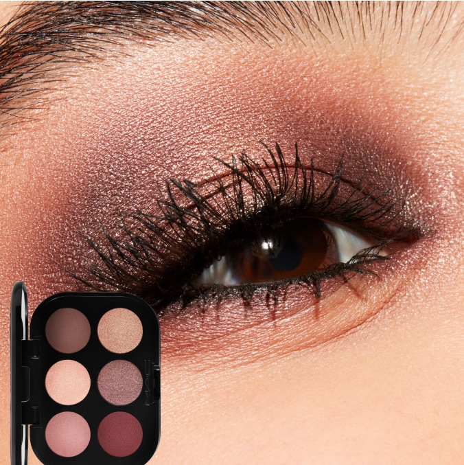 DE SINFUL SMOKY EYES LOOK